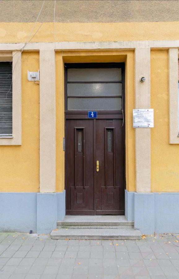New Studio In The City Center Нови-Сад Экстерьер фото